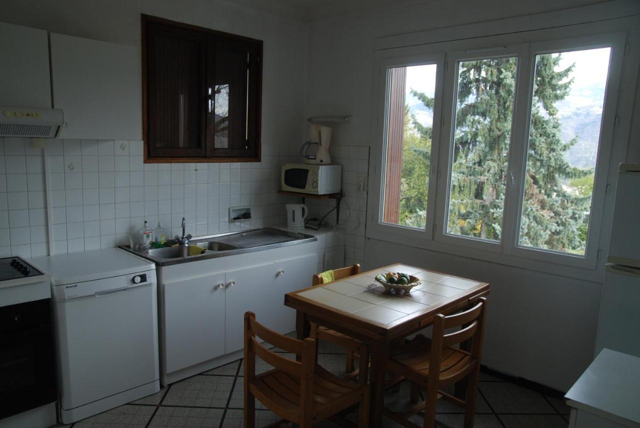 Spacious Home At The Heart Of Saint Ismier Dış mekan fotoğraf